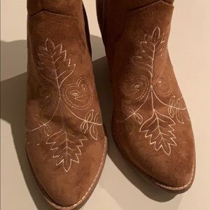 Embroidered Booties, tan suede with white thread